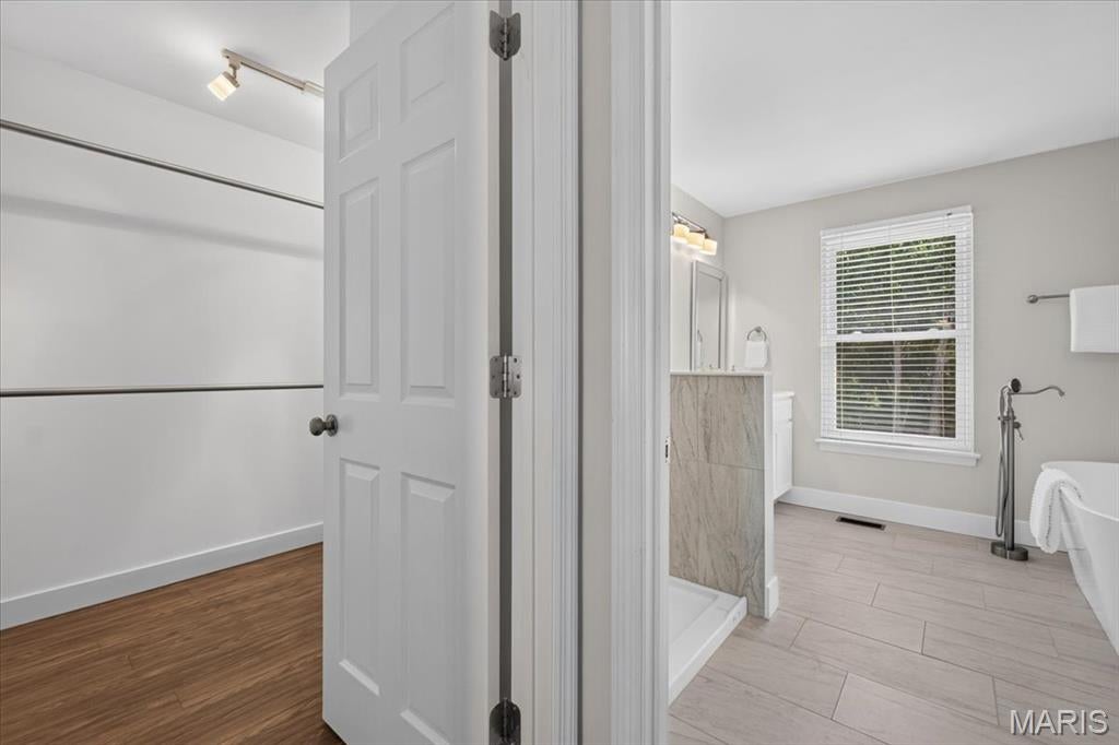 Meadow View 01 - Residential