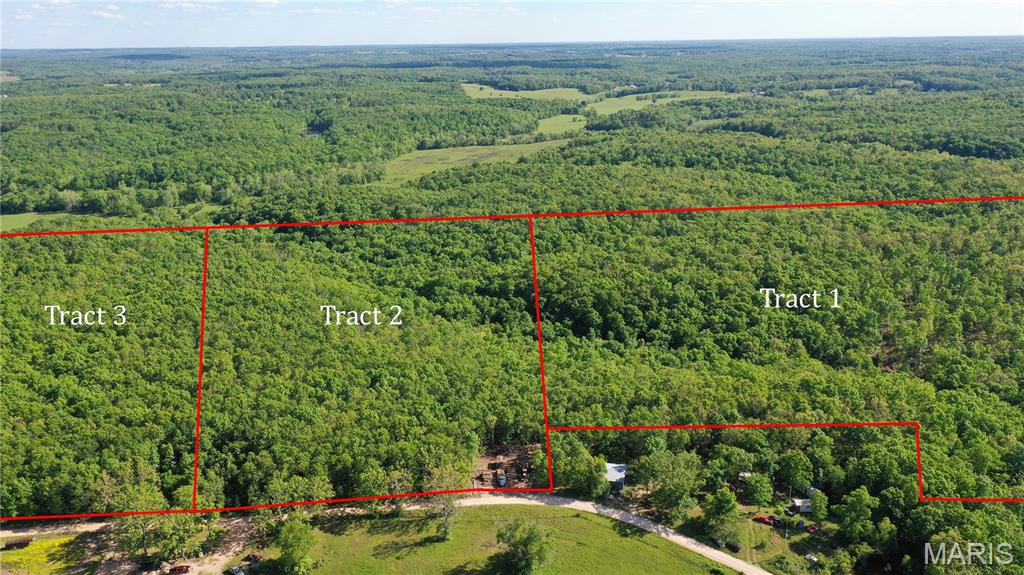 52 Acres of Pure Missouri Adventure — Just Minutes From Salem
This incredible 52 acre property offers the perfect blend of privacy, natural beauty, and convenience. Whether you're looking for a hunting retreat, a place to explore and enjoy the outdoors, or the ideal spot to build your dream home, this land delivers.

Property Highlights


Established trails winding through the woods

Wet-weather creek running through the center of the property

Multiple secluded building sites ideal for a private home or cabin

Located on a well-maintained gravel road, just 0.3 miles off a chip-and-seal road

Only 7 minutes from Salem

Close to Shawnee Mac Lakes and Mark Twain National Forest

Within 30 minutes of both the Current River and Meramec River

For the Outdoor Enthusiast
This land is a haven for wildlife, offering excellent deer and turkey hunting. The mix of timber, water, and terrain creates a thriving habitat for game.

Additional Details
Property has been surveyed and electric easement is being drawn up .

Multiple adjoining tracts available if you want to expand

Private showings available — schedule yours today