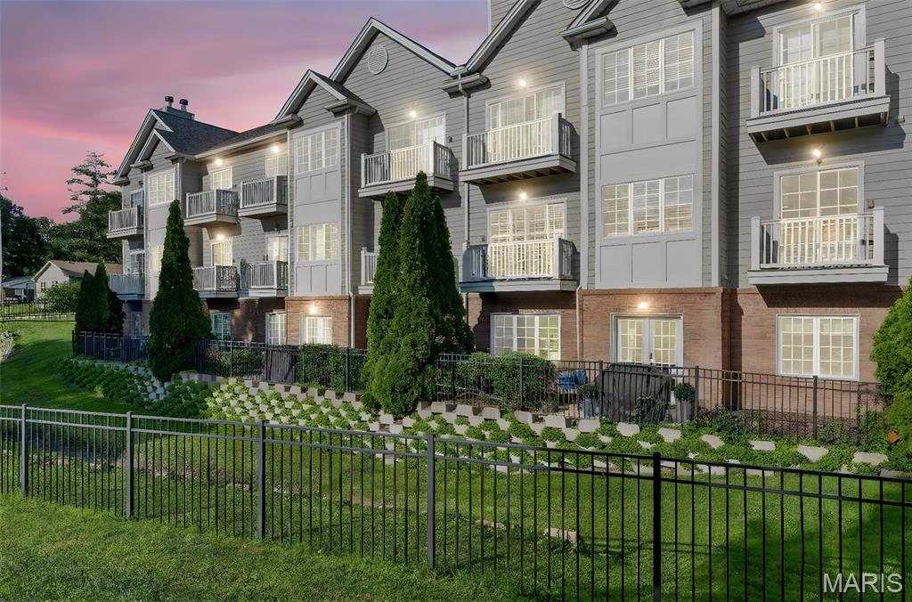 Villas At Oak Bend 5 The - Residential