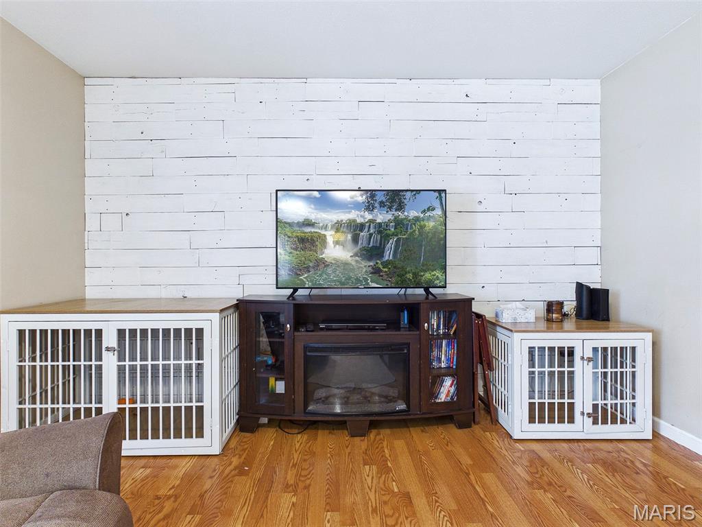 Timberlake Manor 4 - Residential