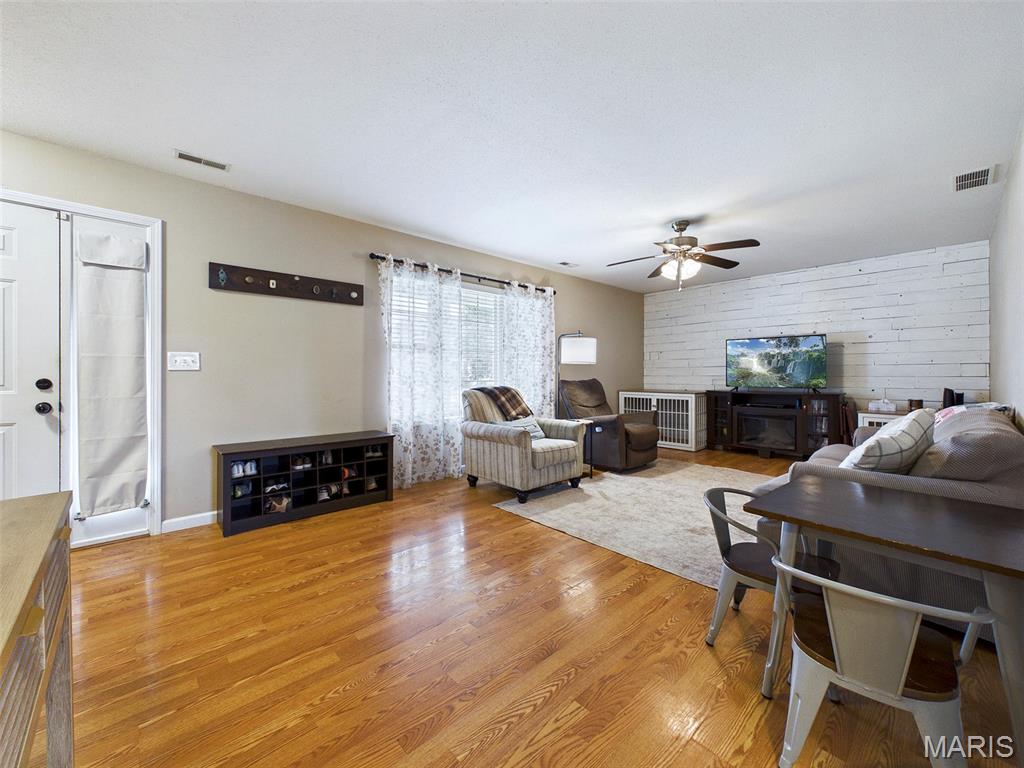Timberlake Manor 4 - Residential
