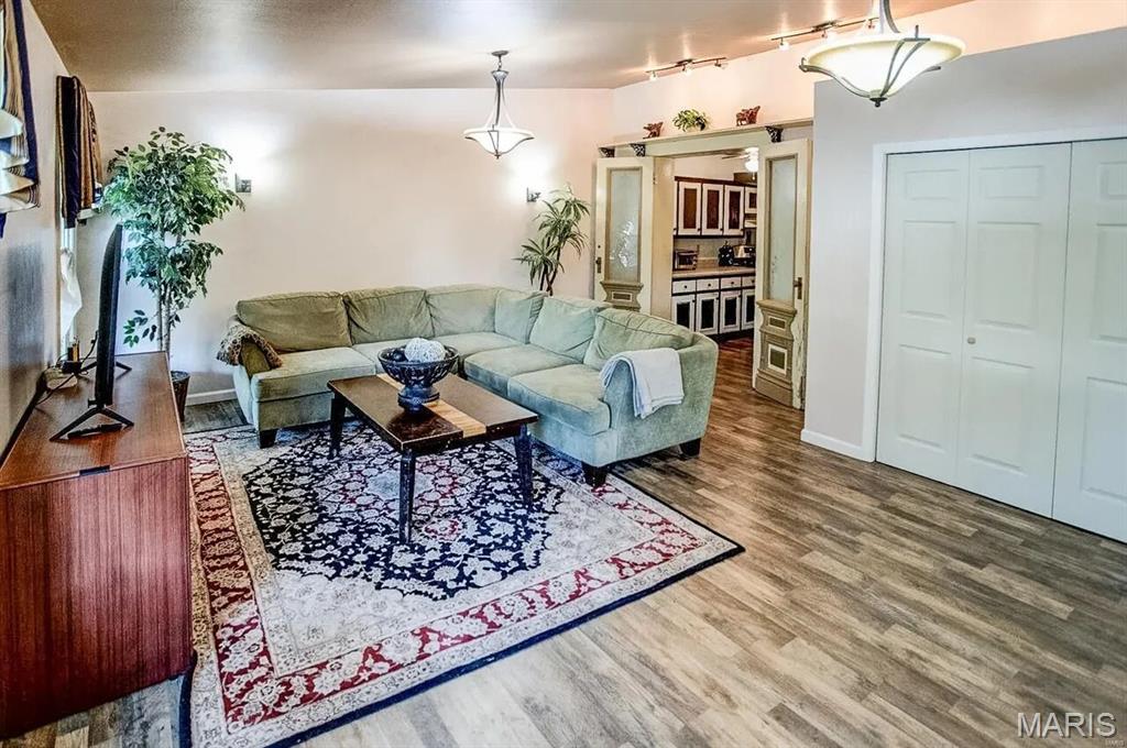 NOT IN A SUBDIVISION - Residential Lease