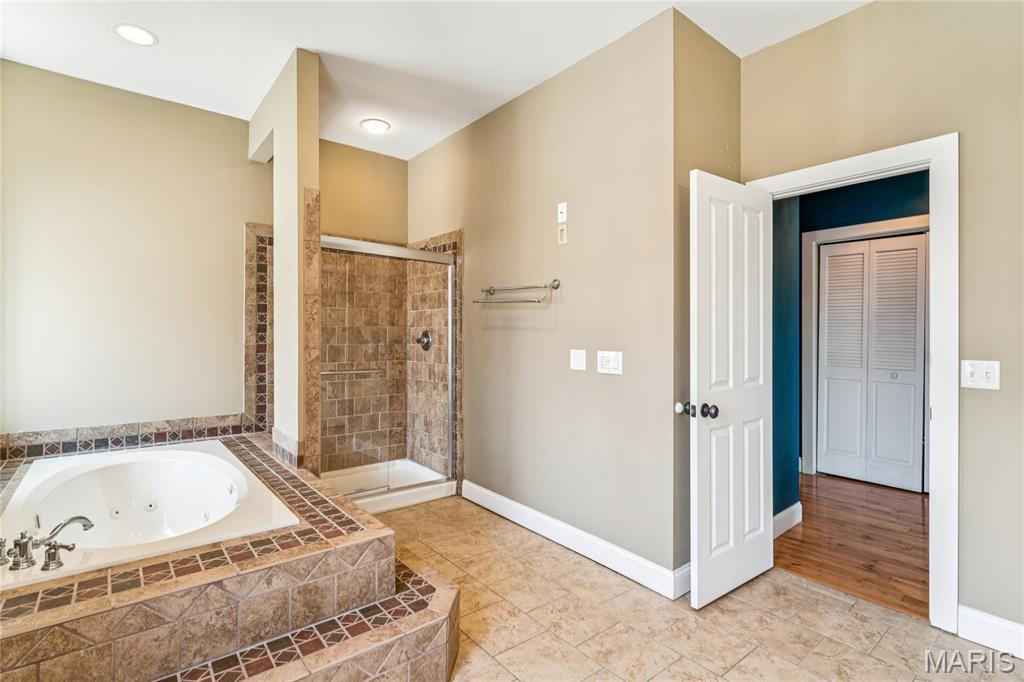 Indiana Condo - Residential