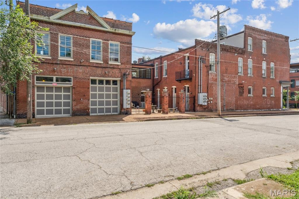 Indiana Condo - Residential