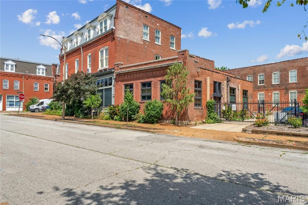 Indiana Condo - Residential