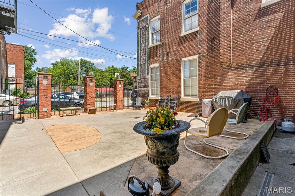 Indiana Condo - Residential