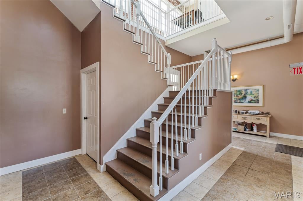 Indiana Condo - Residential