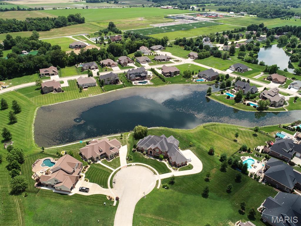 Arbor Lake - Land
