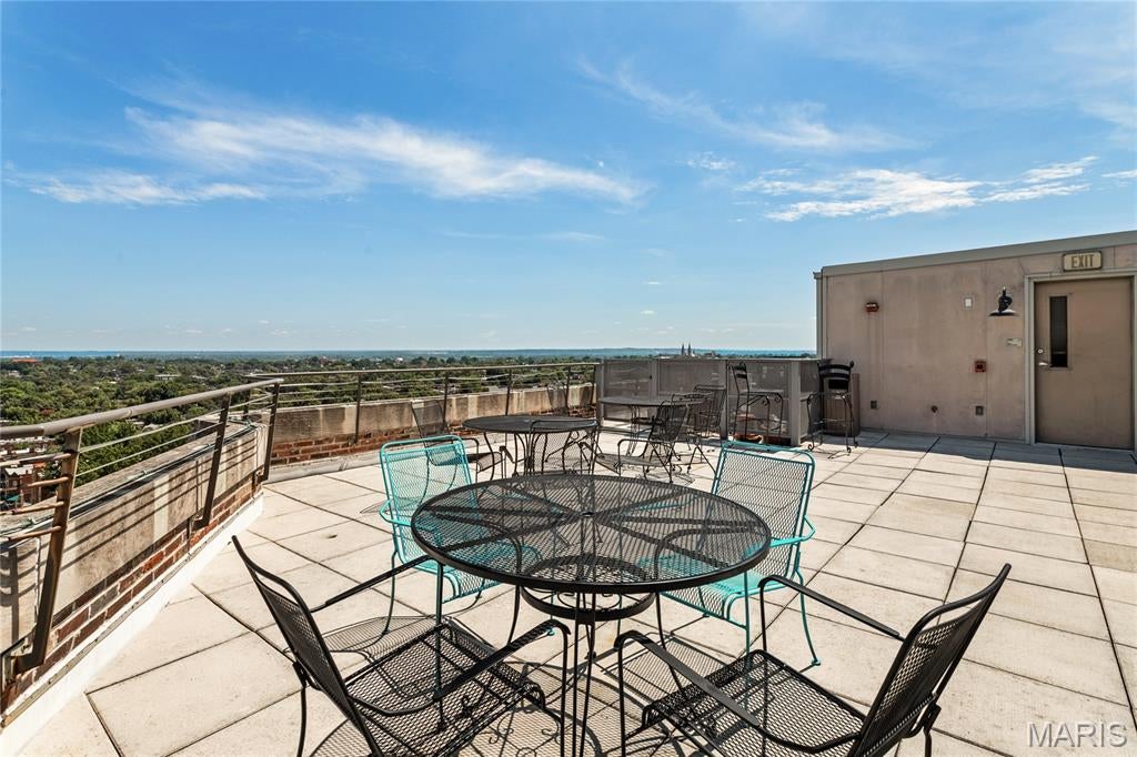South Side Tower Condo - Residential