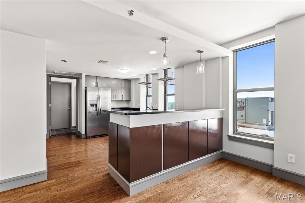 South Side Tower Condo - Residential