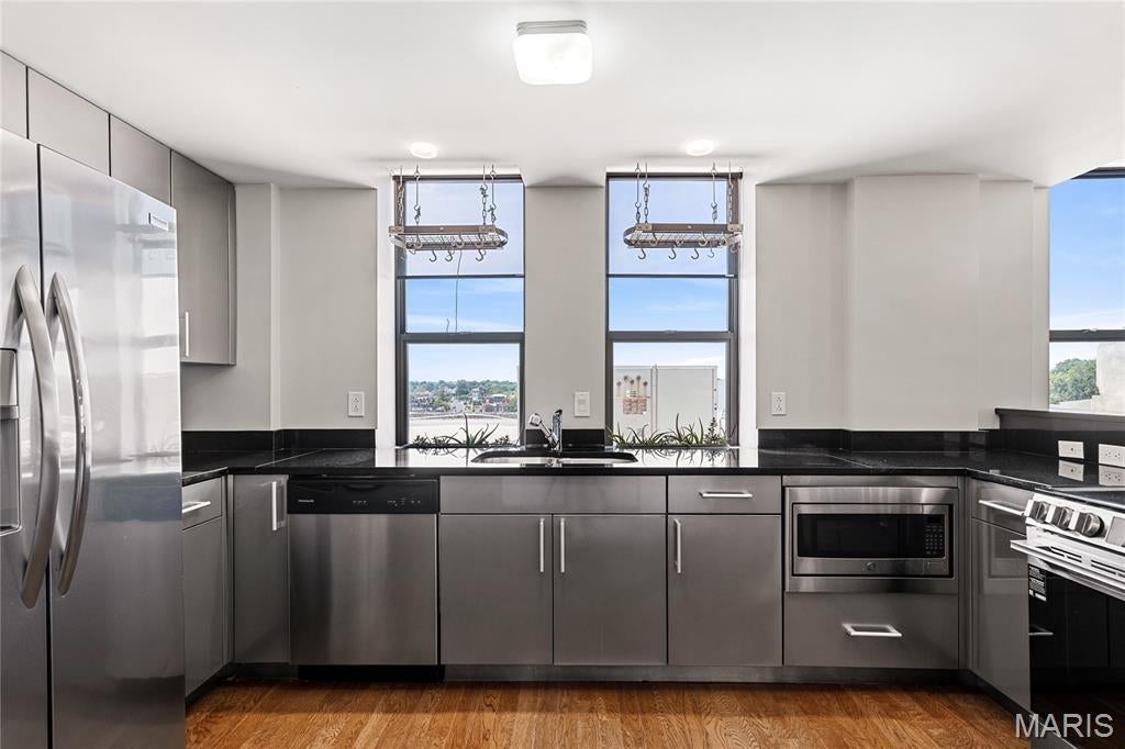 South Side Tower Condo - Residential