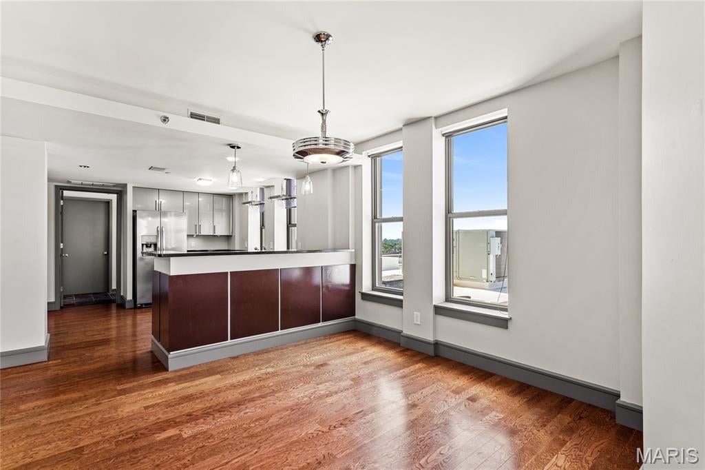 South Side Tower Condo - Residential
