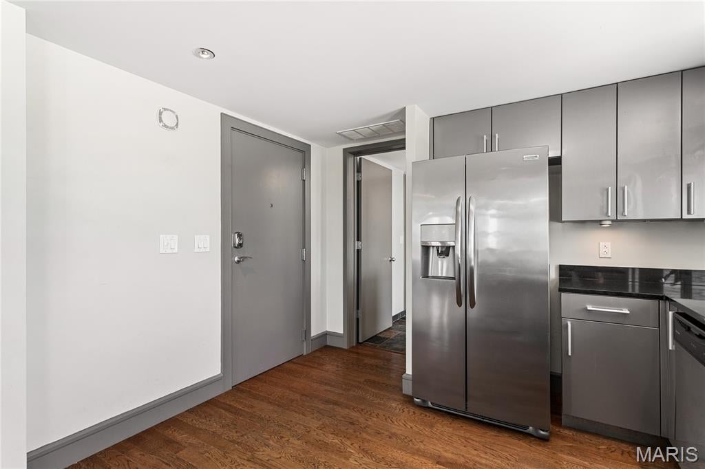 South Side Tower Condo - Residential