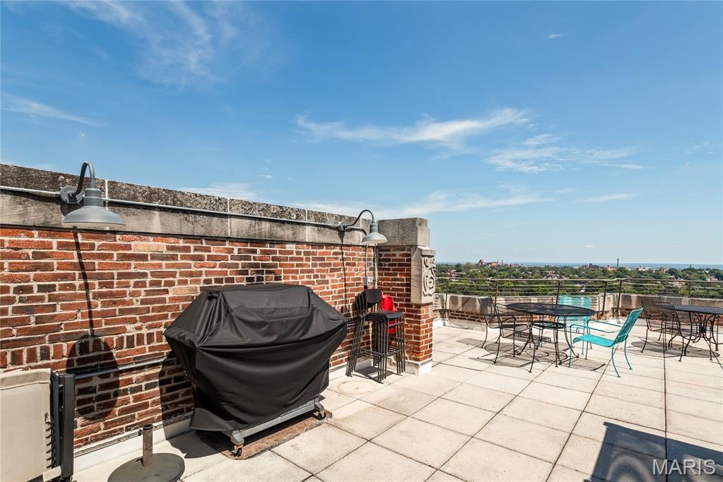 South Side Tower Condo - Residential