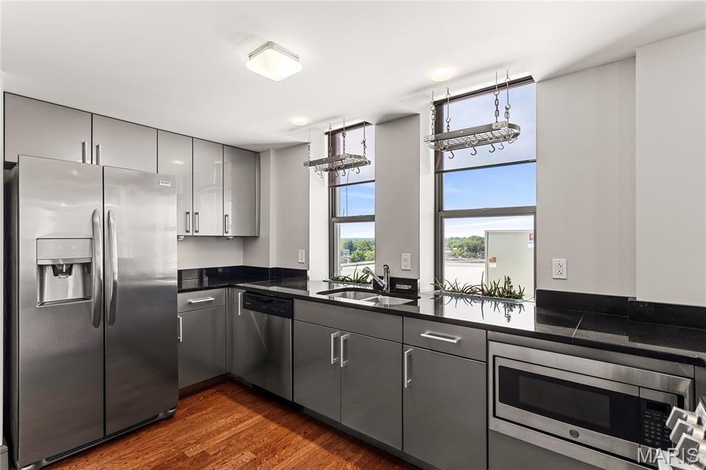 South Side Tower Condo - Residential