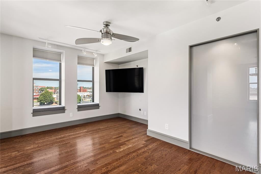 South Side Tower Condo - Residential