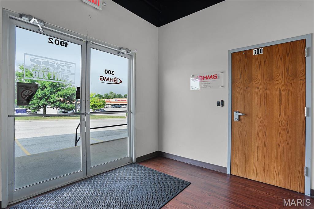 The Orchards Complex - Commercial Lease