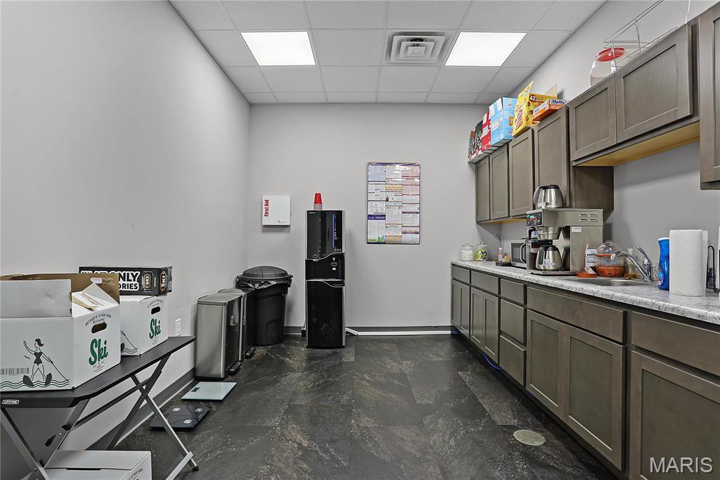 The Orchards Complex - Commercial Lease
