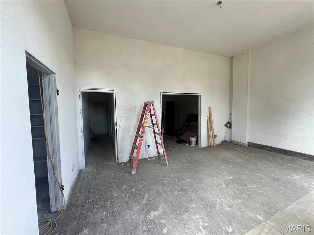 Litchfield - Commercial Sale