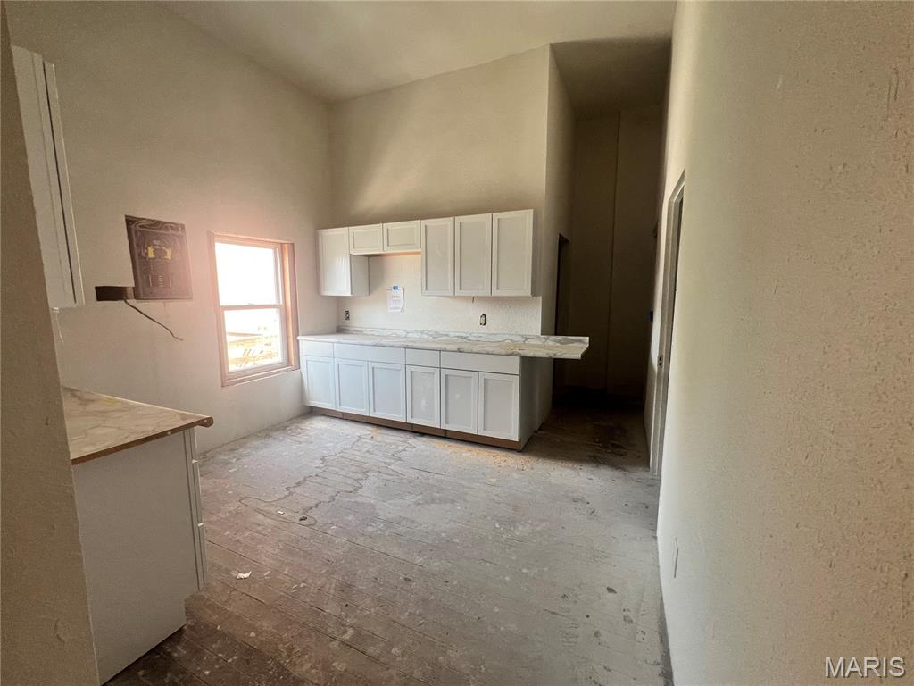 Litchfield - Commercial Sale