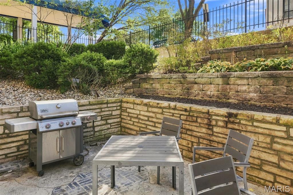 Blu Condos - Residential