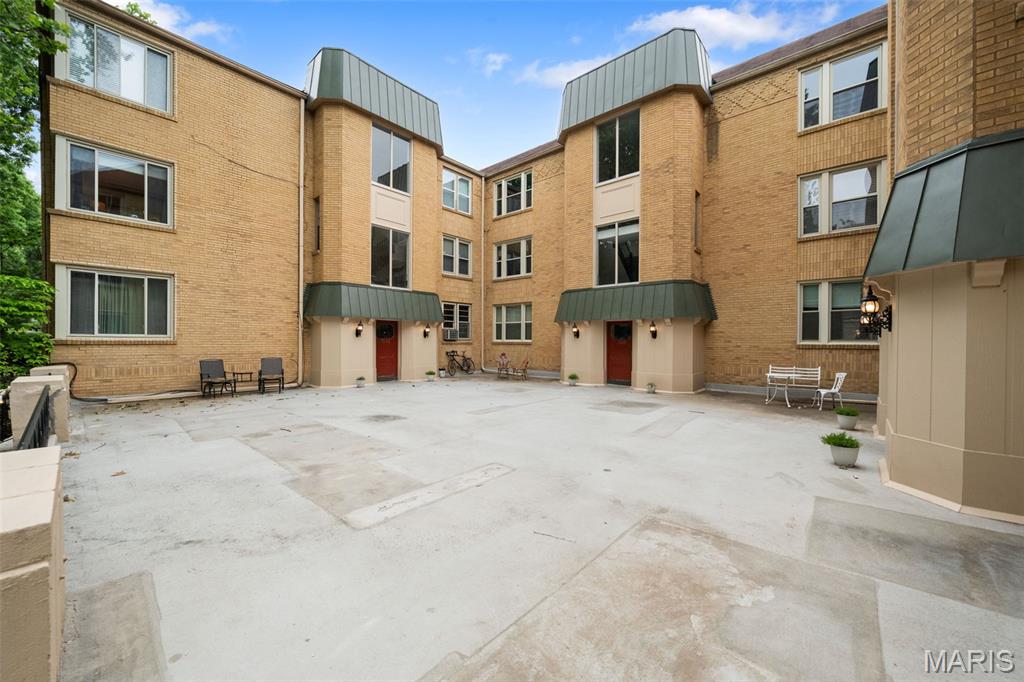 Step into timeless elegance with this fully updated 2-bedroom, 2-bath condo located in a stunning Art Deco building in the heart of Clayton. Blending classic architectural charm with modern finishes, this move-in ready residence offers the perfect balance of character and convenience.

Inside, you’ll find a bright and spacious layout featuring refinished hardwood flooring, designer lighting, and a beautifully renovated kitchen with contemporary cabinetry, quartz countertops, and Samsung stainless steel appliances. The open living and dining areas are filled with natural light and accented by the building’s original Art Deco character and style.

Both bathrooms have been tastefully updated with modern finishes, while the generously sized bedrooms provide comfort, functionality, and ample closet space. 

Whether you’re looking for low-maintenance living, a stylish city retreat, or a turnkey opportunity in a highly desirable location, this condo delivers. Enjoy the charm of a historic building paired with today’s modern updates — all within close proximity to shopping, dining, parks, and major commuter routes.

Don’t miss your opportunity to own this beautifully restored gem in one of the area’s greatest neighborhoods.