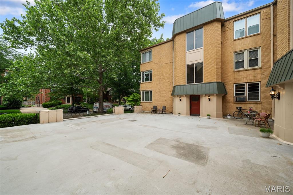 York Place Condo - Residential
