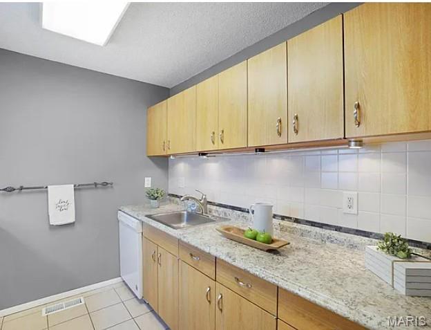 Beau Jardin Twnhms A Condo Amd - Residential
