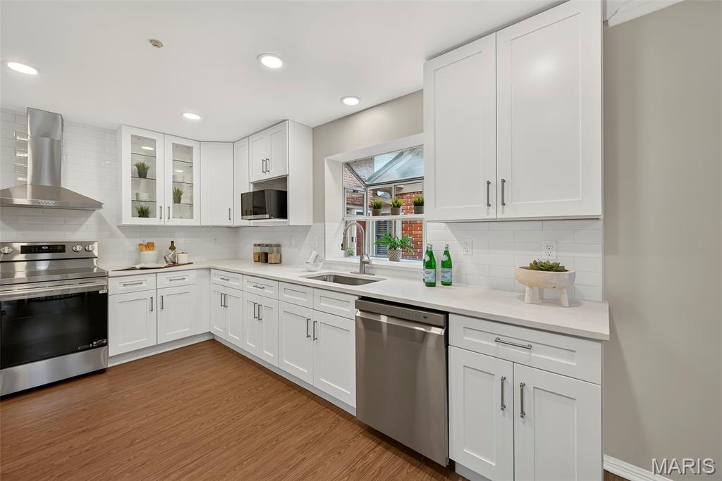 Baywood Villages Condo Ph Three - Residential