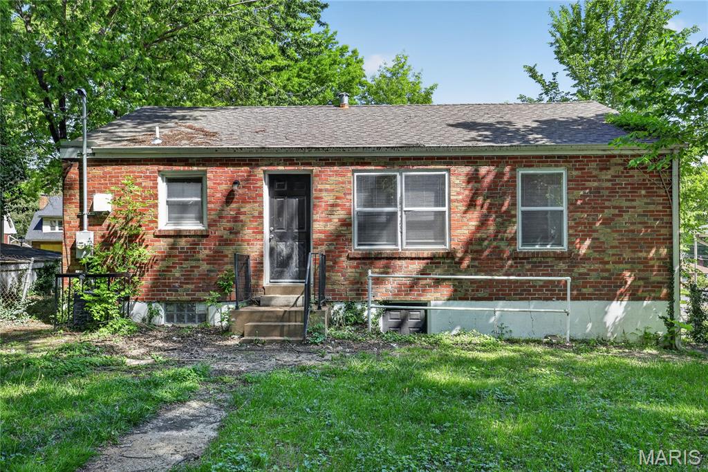 Welcome to this charming 3-bedroom, 1-bathroom bungalow located in the heart of Vinita Terrace! This home offers a fantastic opportunity for first-time buyers or savvy investors looking for a solid addition to their portfolio. The interior features a functional layout with original architectural details, while the spacious kitchen provides plenty of room for customization.
Situated on a generous lot, the property includes a large backyard perfect for gardening or entertaining. Enjoy the convenience of a detached garage and a quiet, established neighborhood. Located just minutes from major highways, UMSL, and local parks, this home offers the perfect balance of suburban tranquility and urban accessibility.