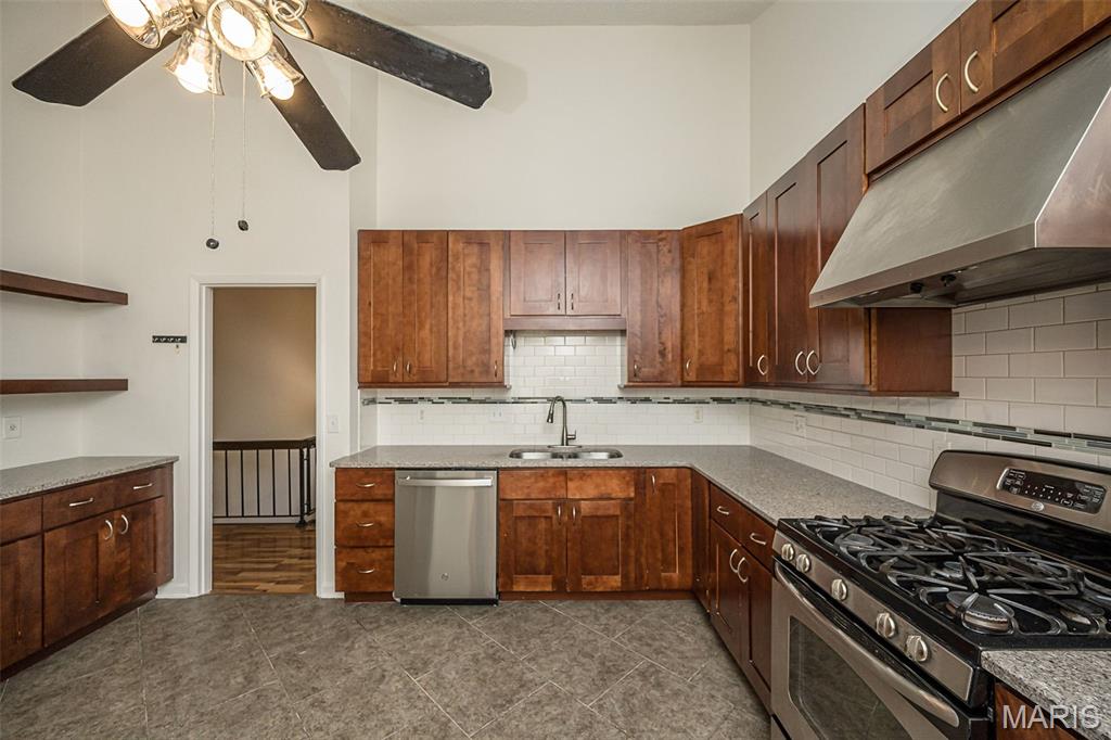 Country Lane Woods Second Add - Residential