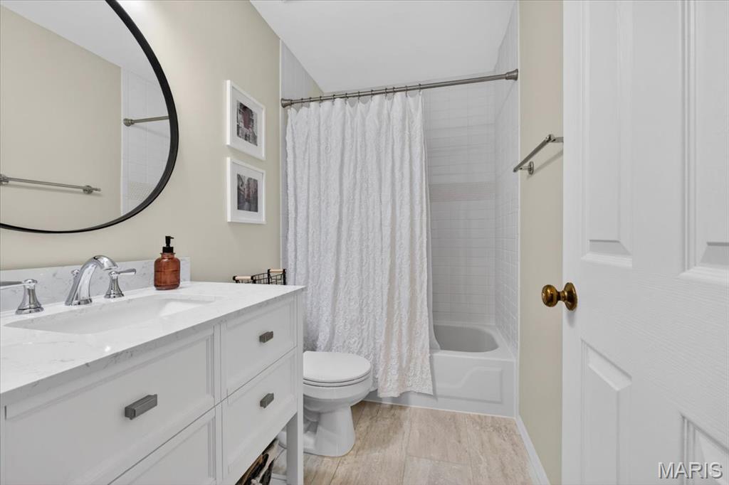 New England Village 6B - Residential