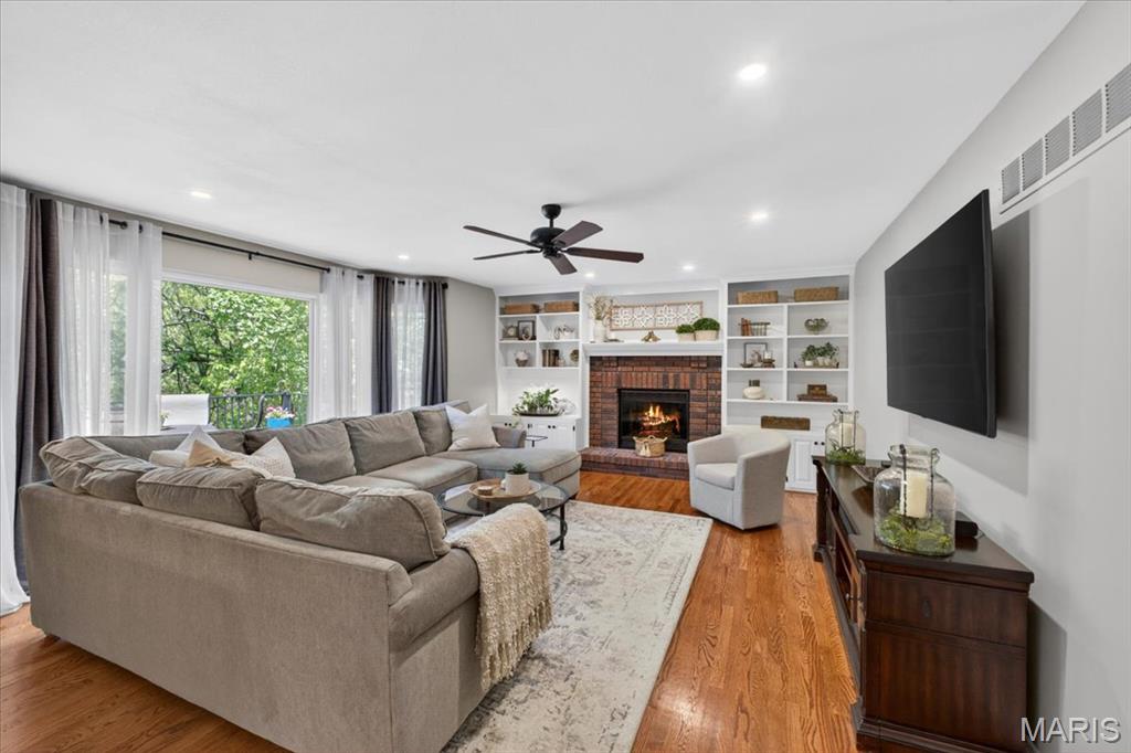 New England Village 6B - Residential