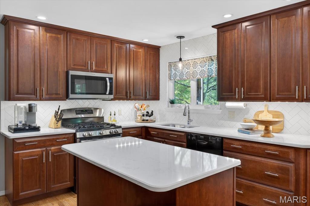 New England Village 6B - Residential