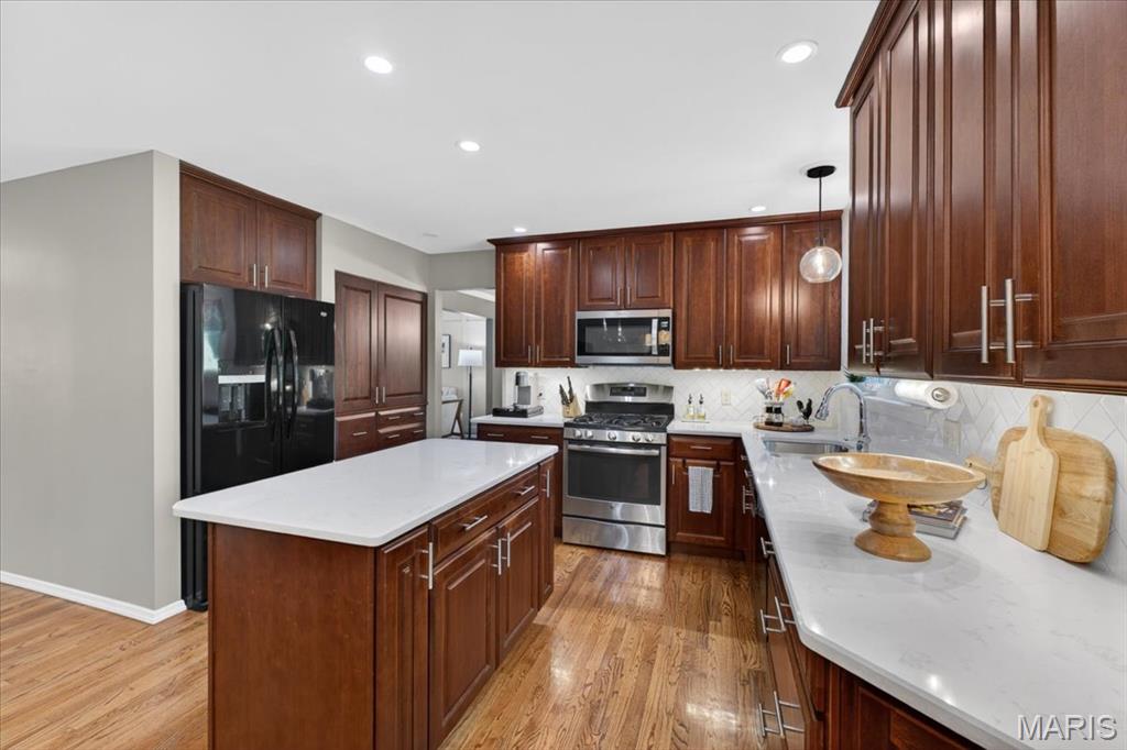 New England Village 6B - Residential