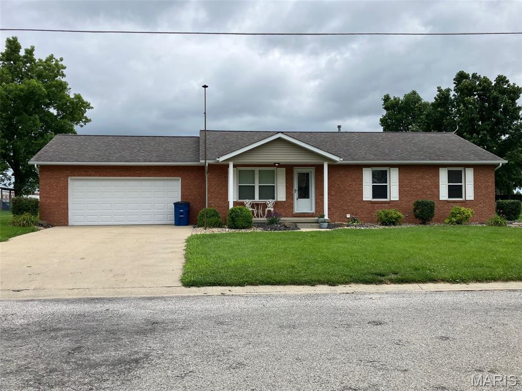 Welcome home to this beautiful property located in the charming town of Aviston! This 3 bedroom, 3 bathroom home offers 1,276 sq ft of comfortable living space with plenty of potential to make it your own. Featuring a 2-car attached garage and a great location right next to Aviston Grade School, this home offers convenience and accessibility for everyone.

Enjoy relaxing and entertaining in the finished lower-level area, perfect for additional living space, a family room, or a place to gather with friends and family. Step outside onto the patio and unwind while enjoying a peaceful evening outdoors. With a great layout, desirable location, and endless possibilities, this home has everything you’ve been looking for and more! Don’t miss the opportunity to make this Aviston gem your own!