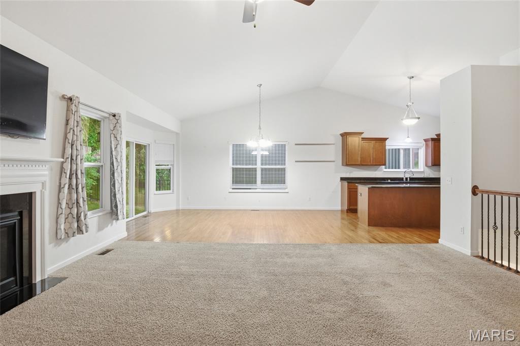 Columbia Lakes Iv - Residential