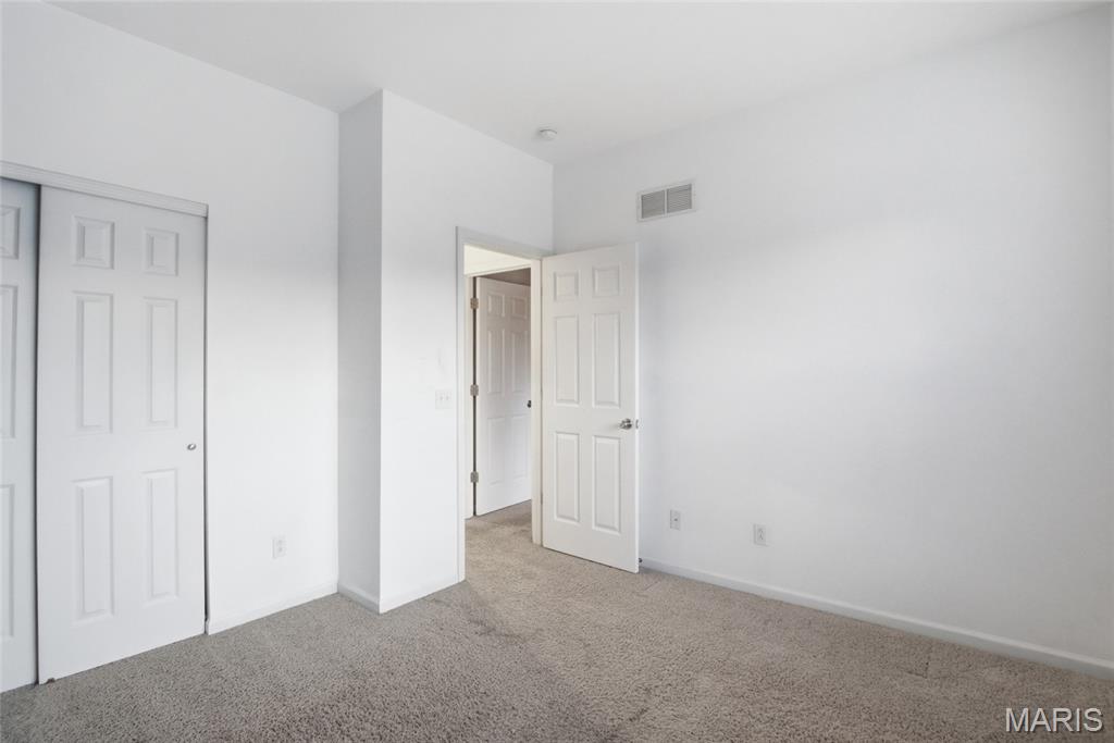 Columbia Lakes Iv - Residential
