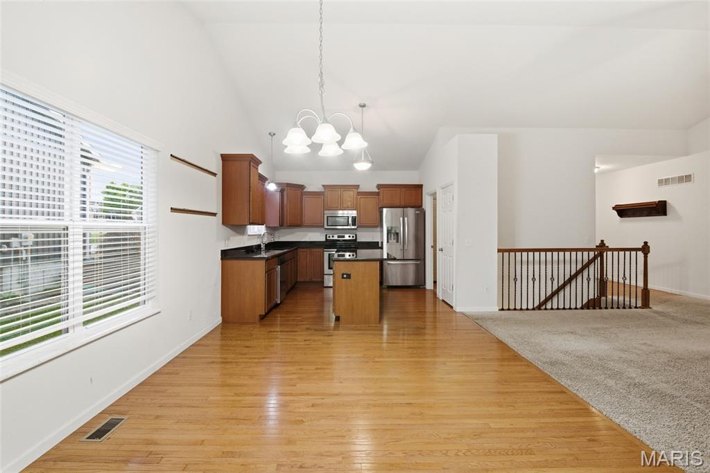 Columbia Lakes Iv - Residential