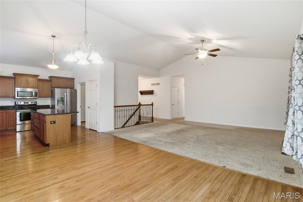 Columbia Lakes Iv - Residential