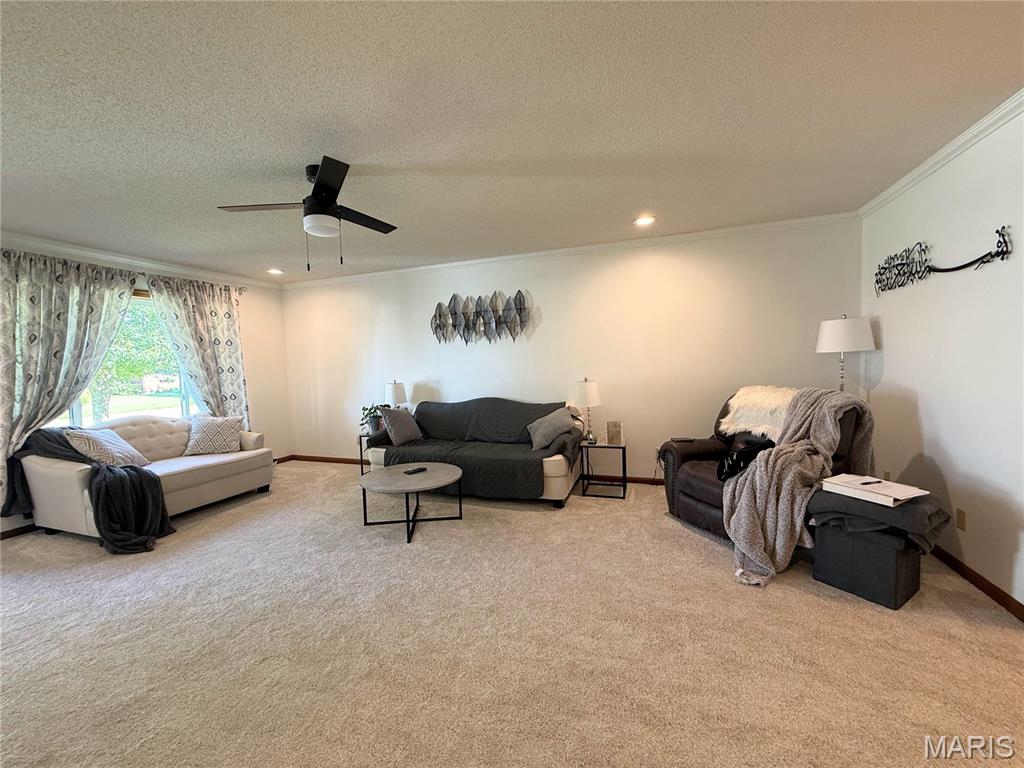 Lincoln Estates Condominiums - Residential