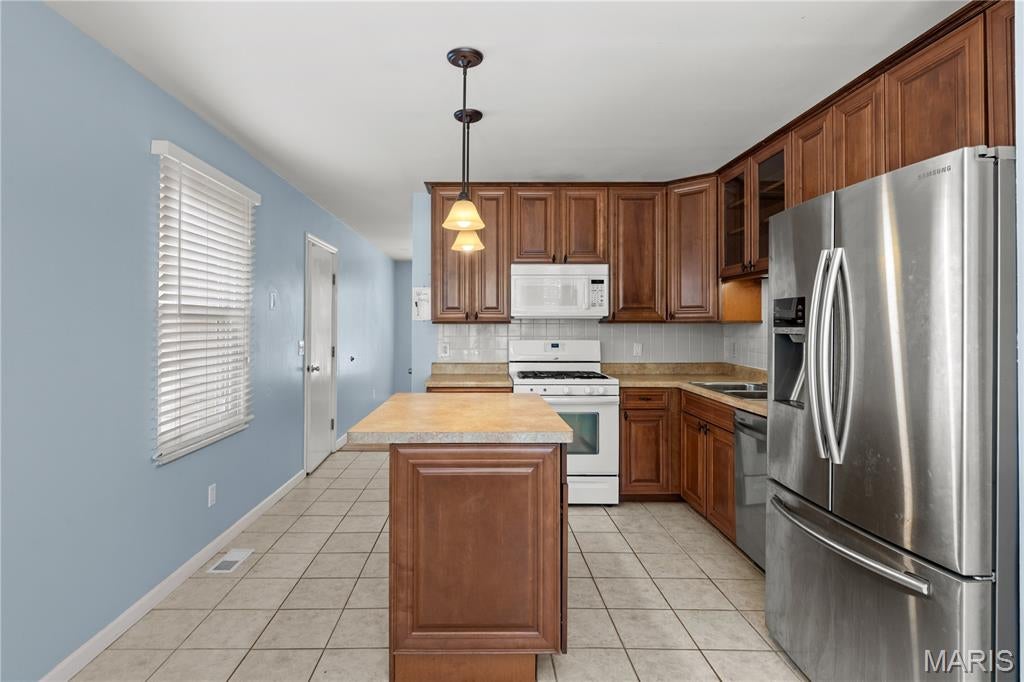 Meadowpark #2 - Residential Lease
