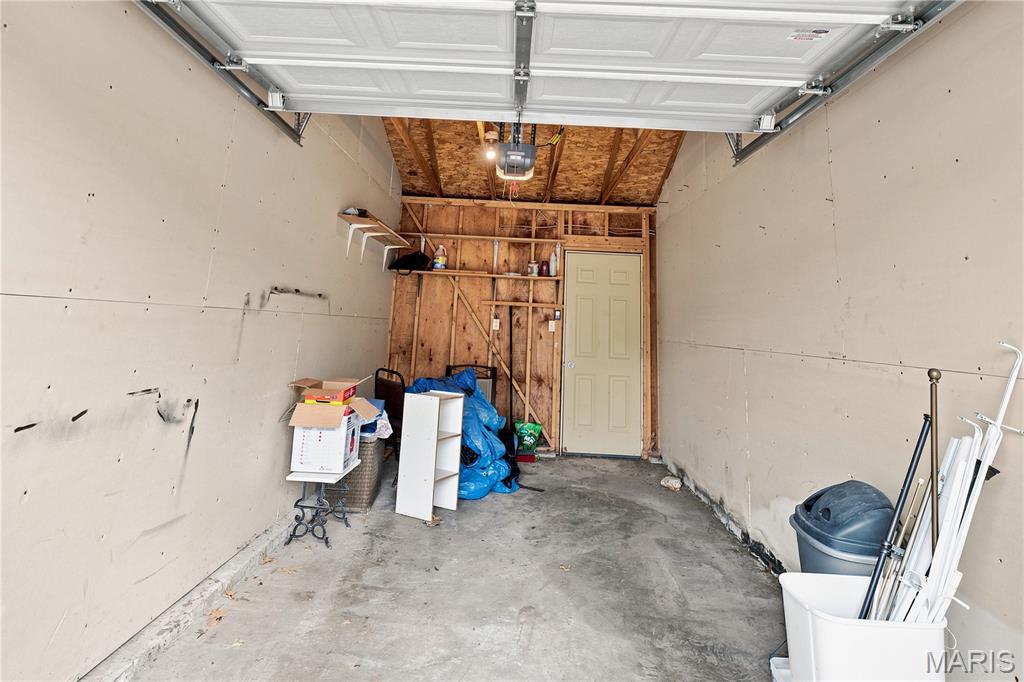 Lindell Add - Residential Income