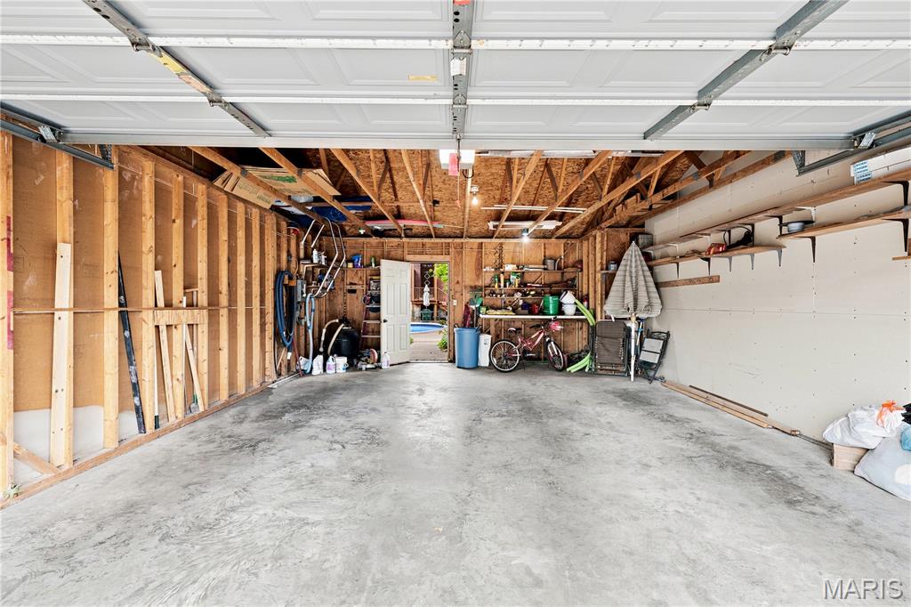 Lindell Add - Residential Income