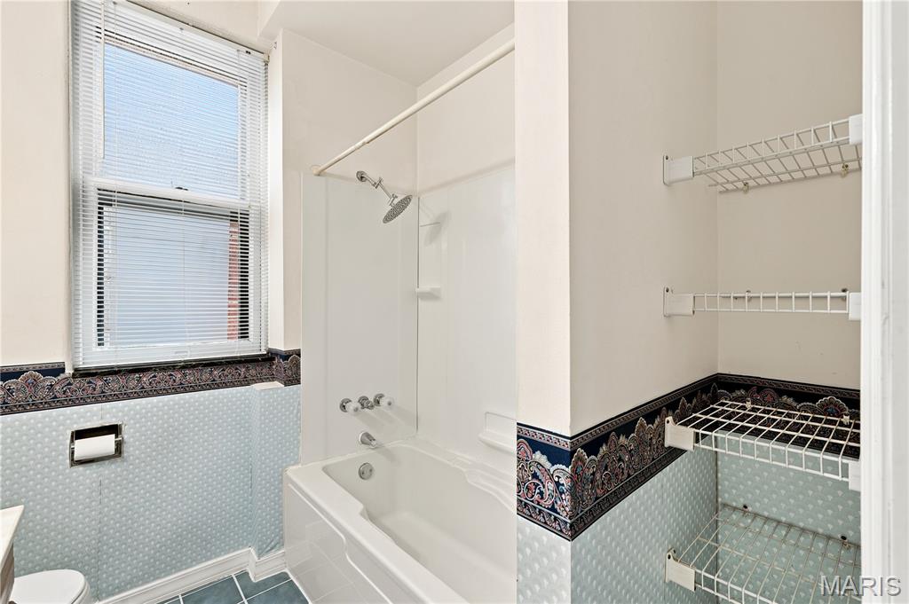 Lindell Add - Residential Income