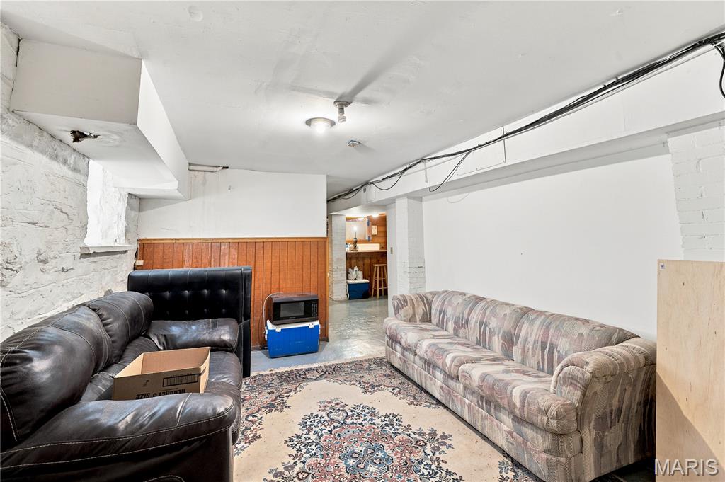 Lindell Add - Residential Income