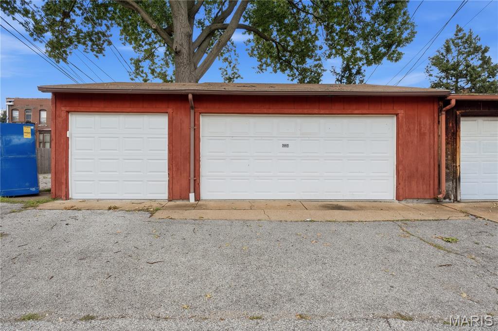 Lindell Add - Residential Income