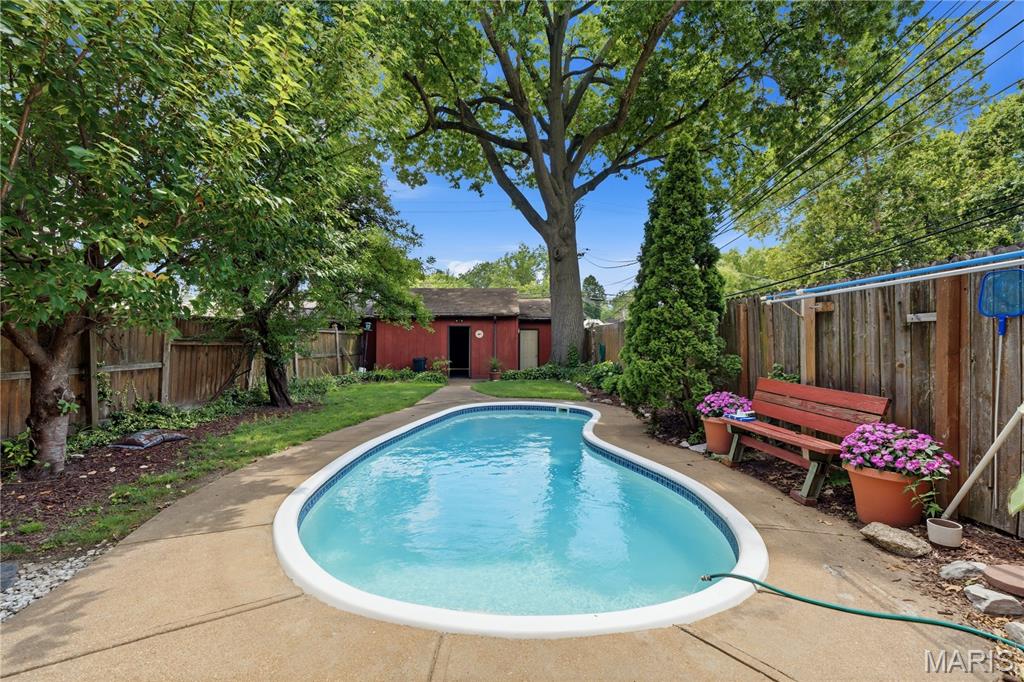 Lindell Add - Residential Income