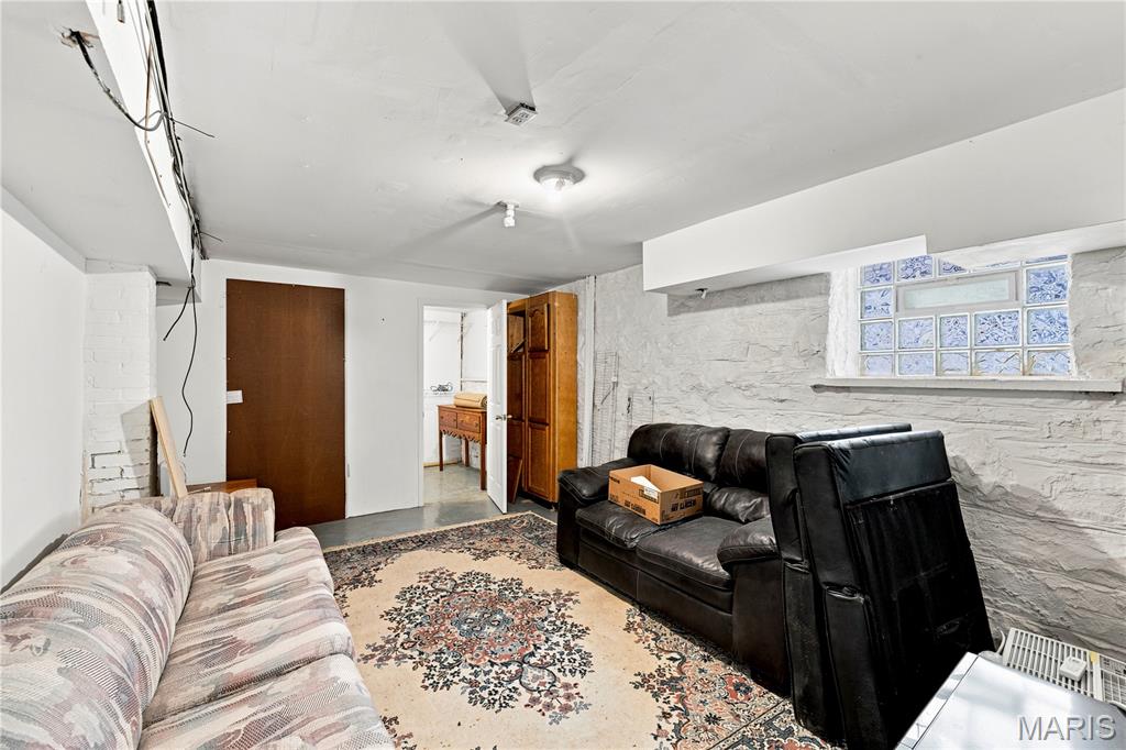 Lindell Add - Residential Income