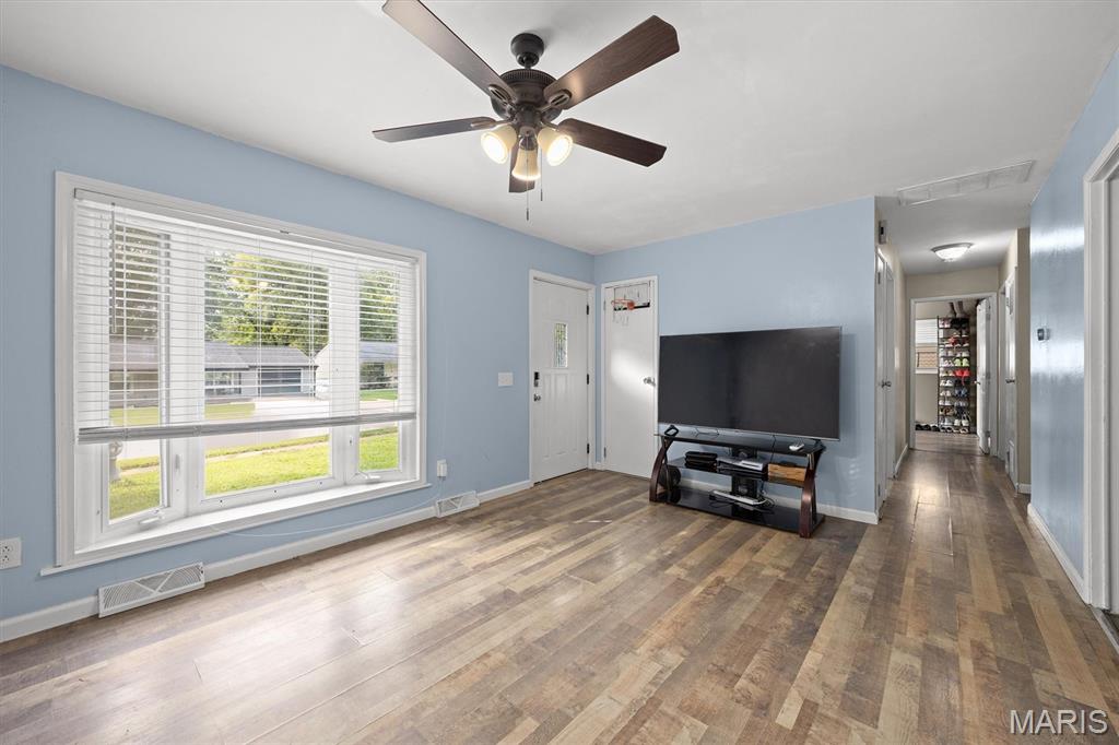Meadowdale Heights 1st Add - Residential